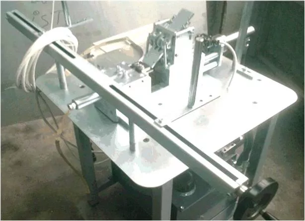 Машина для изготовления наконечников шнурков - эглеточная машина