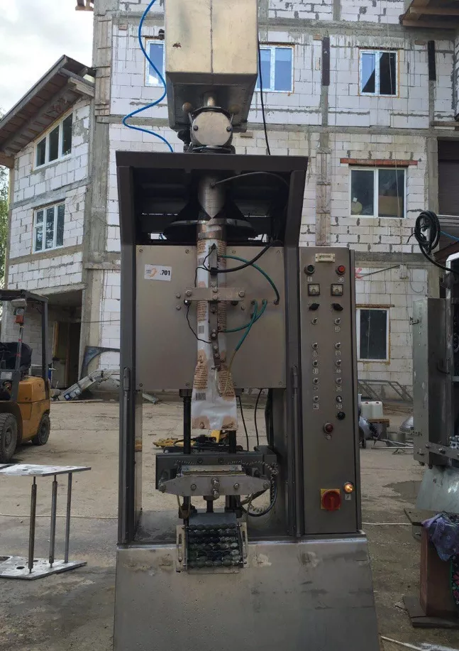 Автомат розлива молочных продуктов в пленку Fasa