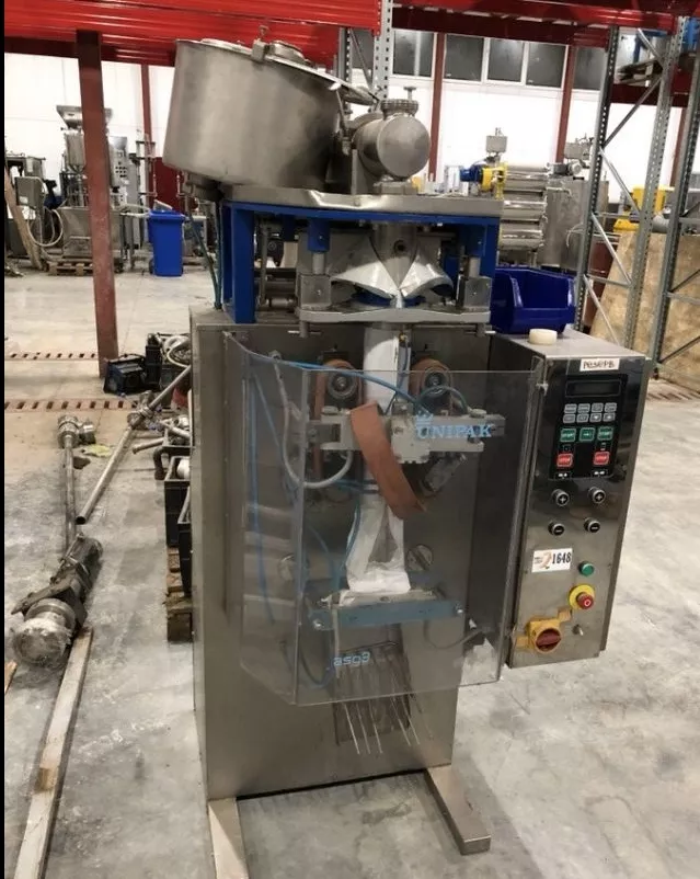 Автомат для розлива молочных продуктов