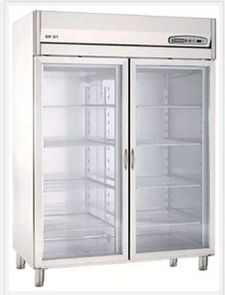 Шкаф холодильный с остеклёнными дверьми Coreco