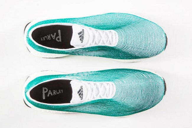 Adidas представил кроссовки из пластикового мусора
