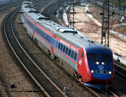 Первый поезд с продукцией из РФ прибыл в город Ганьчжоу на востоке Китая