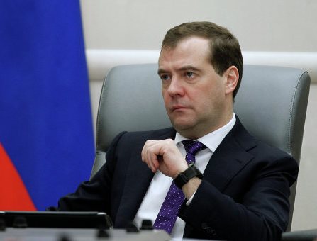 Медведев проведет совещание о поддержке ряда отраслей промышленности в 2017 году