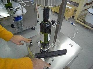 Оборудование для укупорки бутылок от ГК "Импульс"