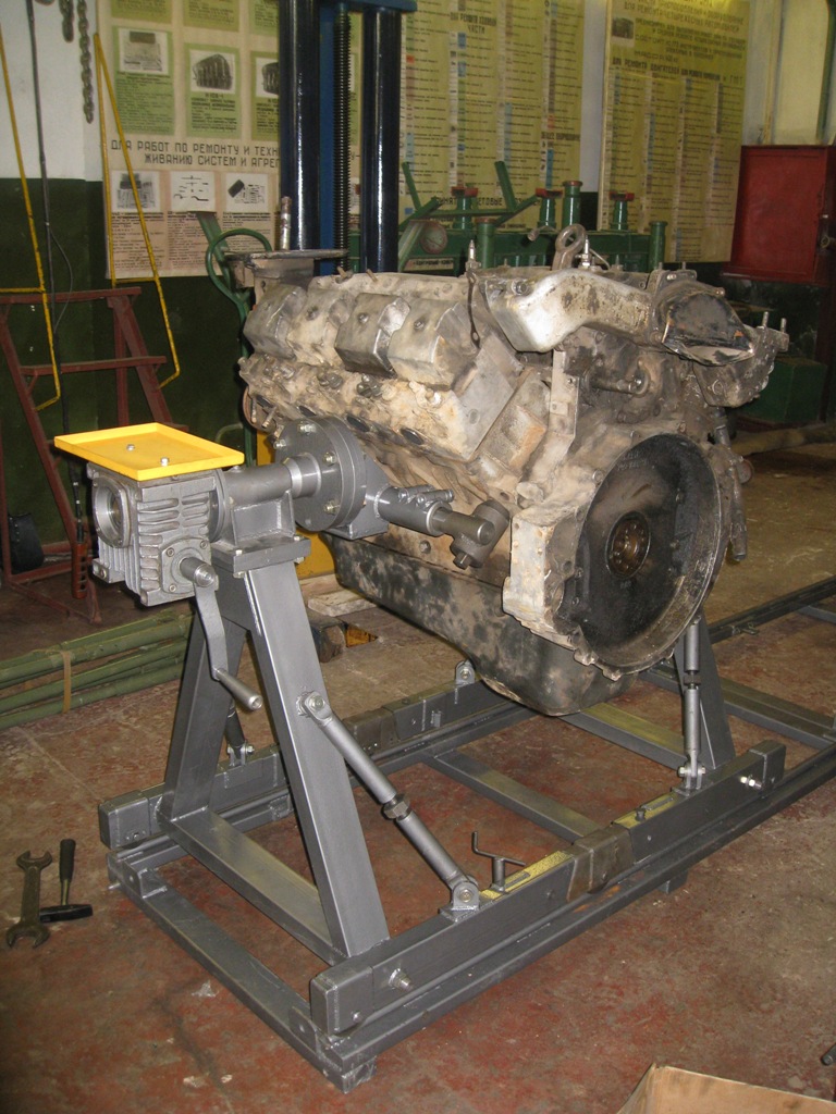 Стенд для ремонта двигателей КАМАЗ и ЯМЗ