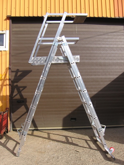 Лестница-платформа алюминиевая