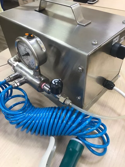 Инъектор ручной электромеханический на два рабочих места