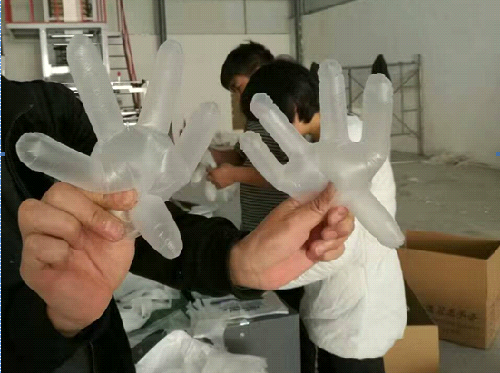 Двухуровневый полуавтоматический станок производства полиэтиленовых перчаток