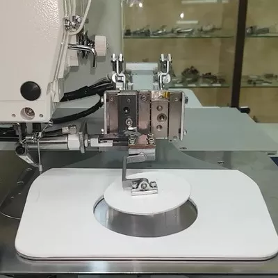 Швейный автомат для пришивания липучки к шекврону