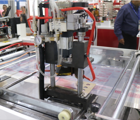 Автоматическая пакетоделательная машина для производства викет пакетов