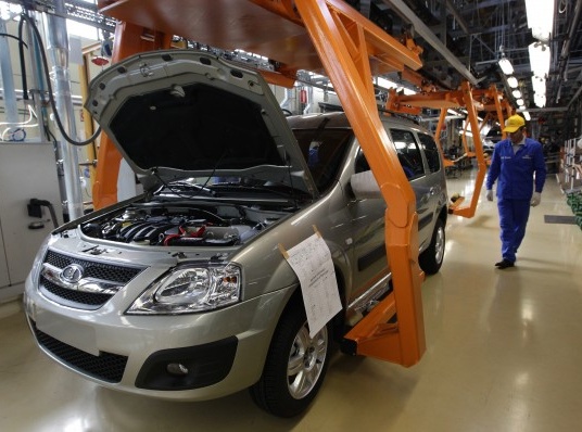 АвтоВАЗ планирует нарастить производство автомобилей на 16,5% до 670 тыс.