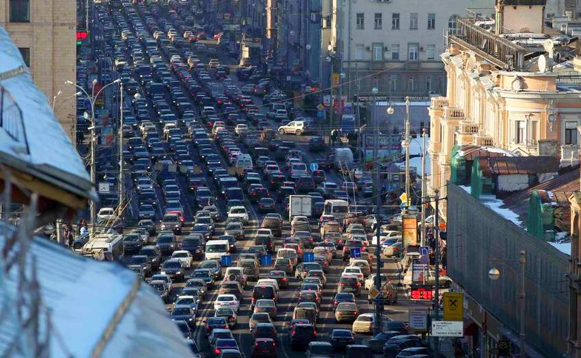 В Москве зафиксировано снижение дорожных пробок