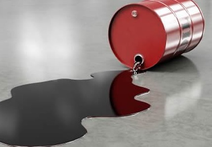 Нефть дешевеет на заявлениях Саудовской Аравии и росте запасов США