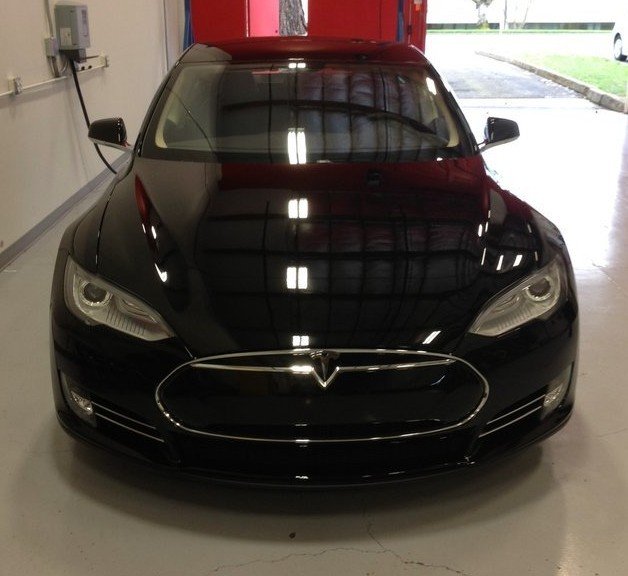 Tesla отзовёт более 10 тысяч автомобилей
