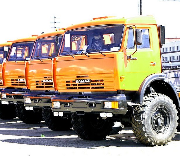 В октябре КамАЗ выпустил почти 3,5 тыс. грузовиков