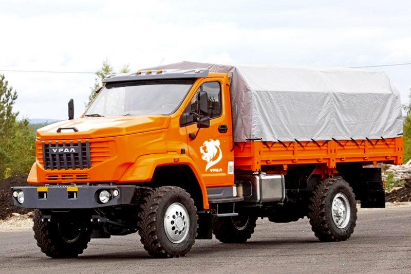 Новый российский грузовик выпущен на Уральском автомобильном заводе