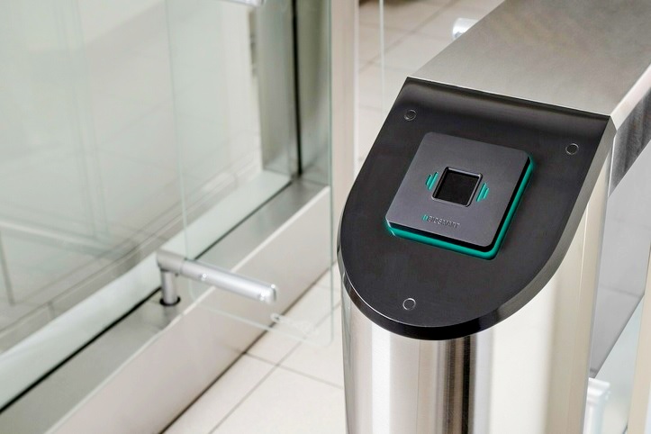 В Сколково создан первый в мире бесконтактный биометрический сканер вен ладони