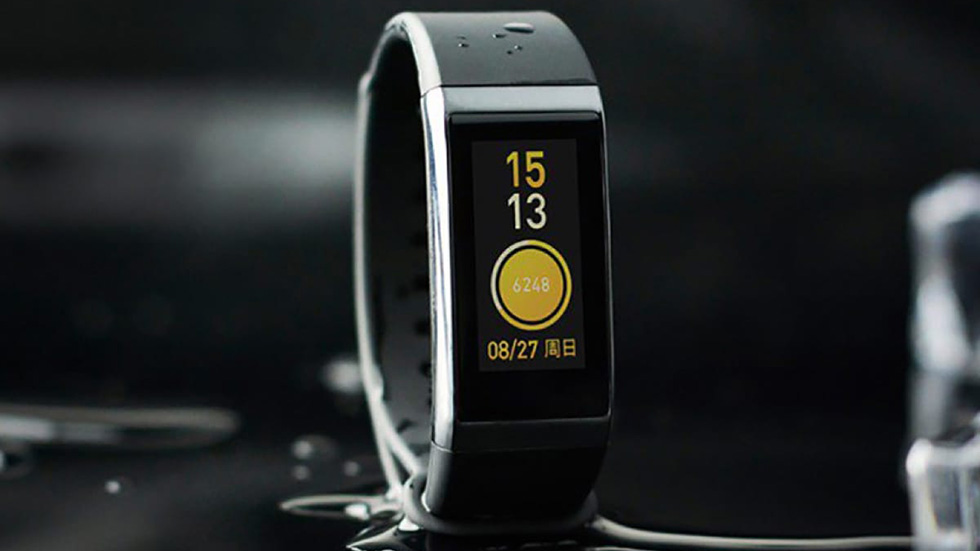 Китайская компания Xiaomi показала новый «умный» браслет Mi Band 3