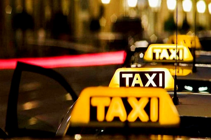 Эксперты правительства рассчитали безопасность поездок на такси