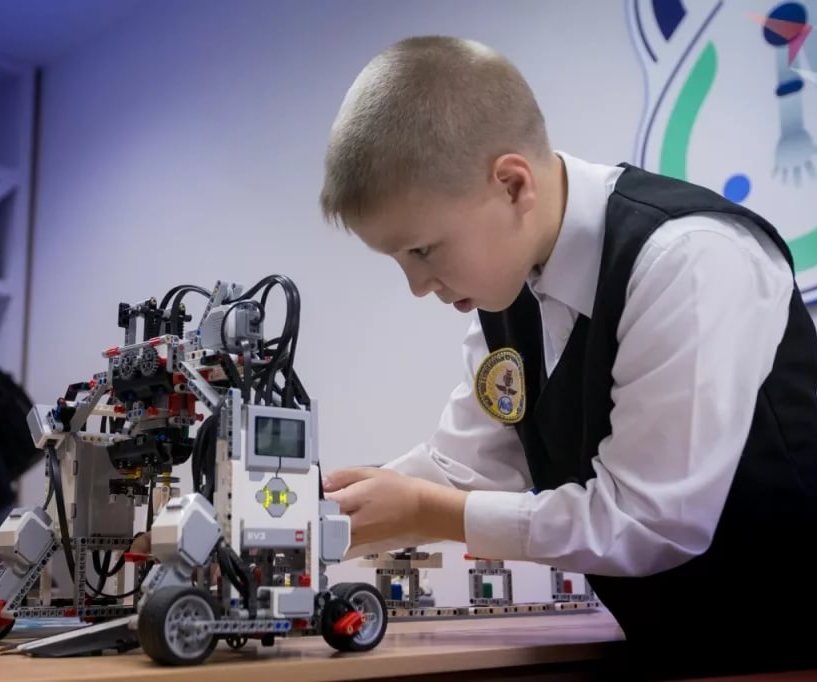В России откроют технопарки, где дети будут работать над заказами концерна «Калашников»
