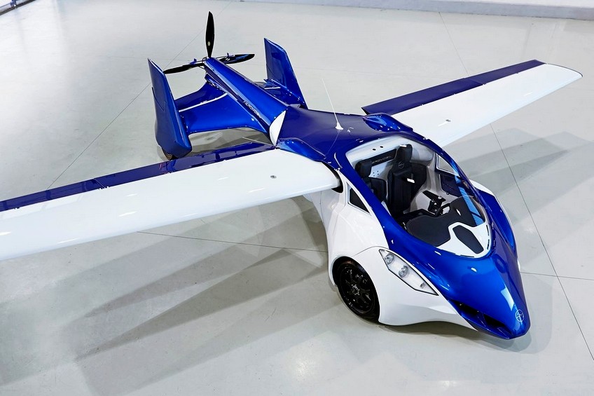 В фонде "Сколково" рассказали о будущем летающих автомобилей