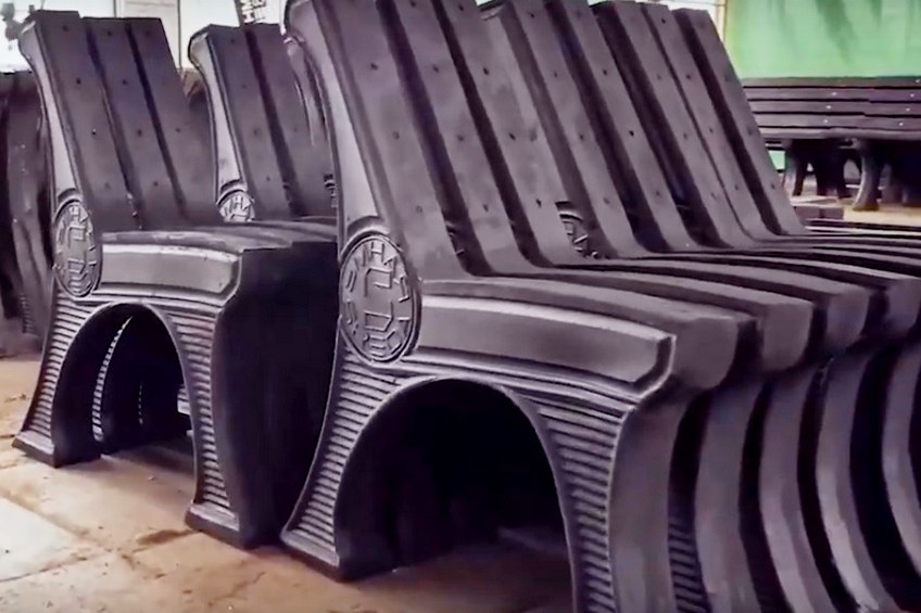 Нижегородцы запустили производство экологичных скамеек из мусора