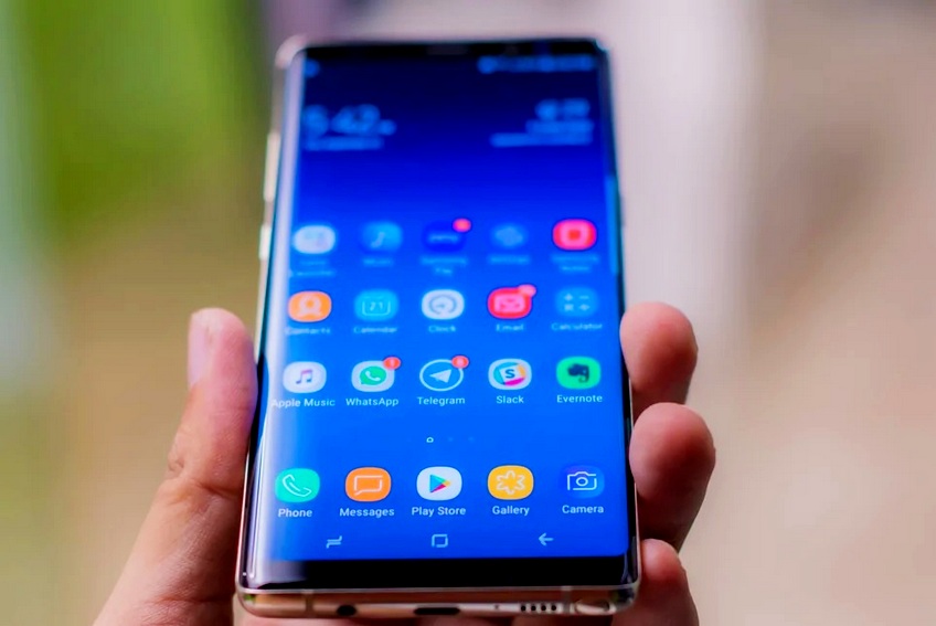 В смартфонах Samsung появились неудаляемые российские приложения