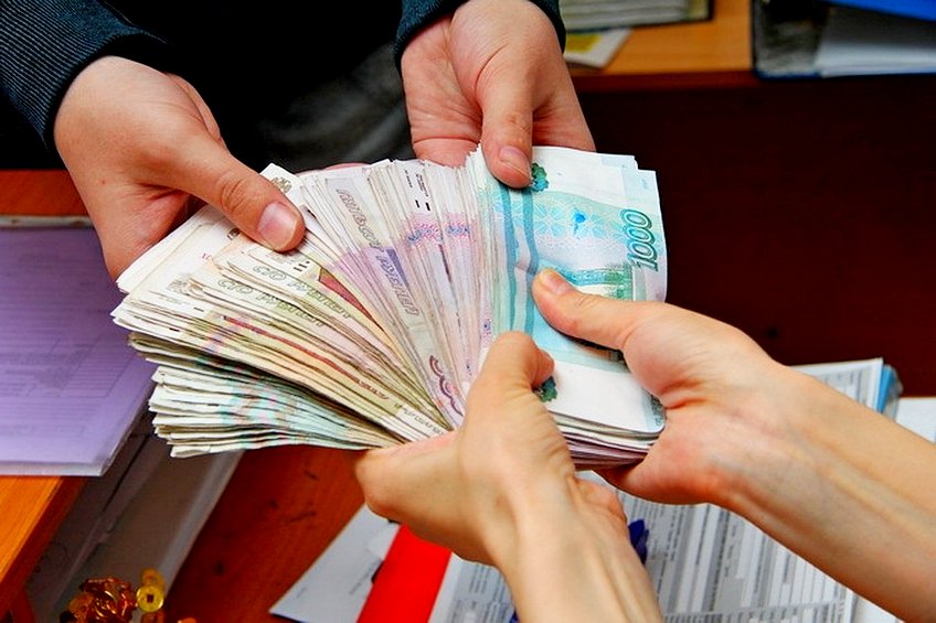 В ОКБ сообщили о росте средней суммы кредита наличными в России на 24%