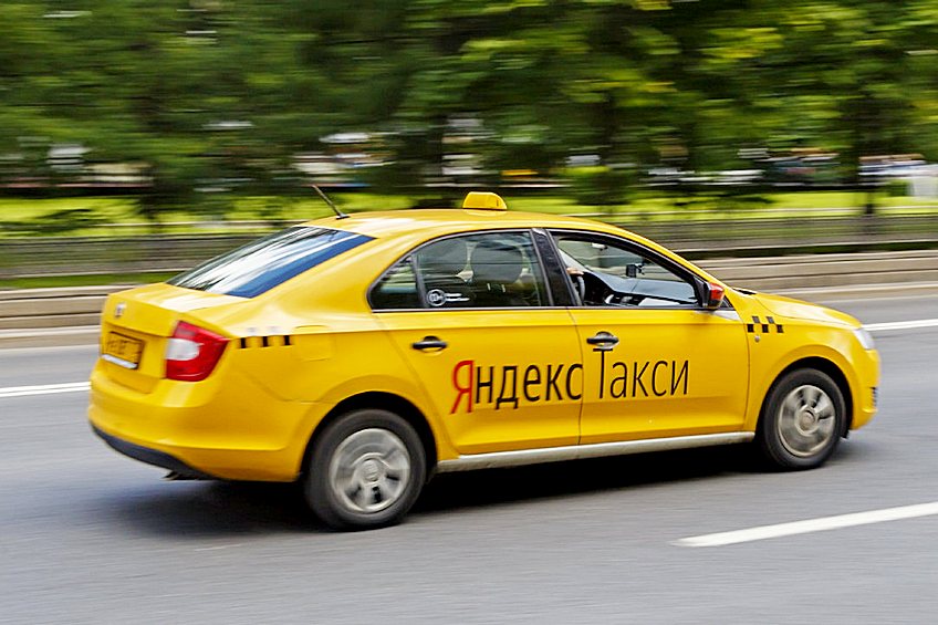 Сервис «Яндекс.Такси» стал наказывать шоферов-нарушителей